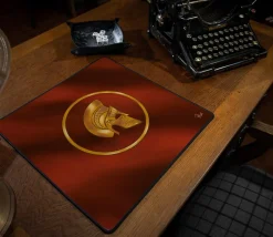 Tapis de jeux 40 x 40 cm rouge Casque doré