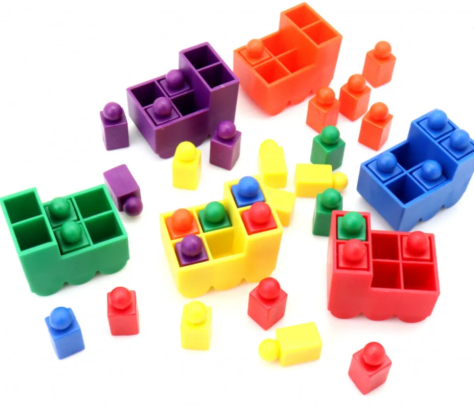 Train coloré de 34 x 24 x 28 mm + 6 pions encastrables