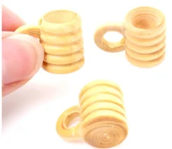 Verre à bière miniature en bois - pion chope 20 x 13 x 23 mm